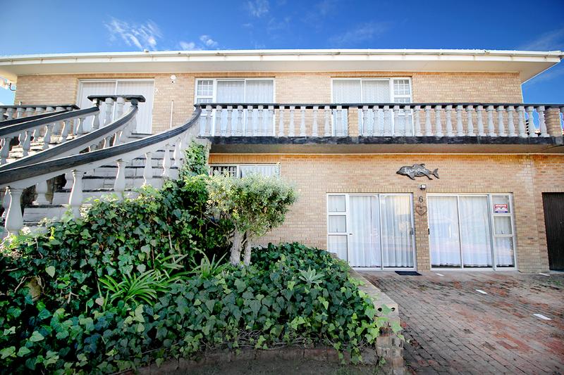 6 Bedroom Property for Sale in Hersham Western Cape